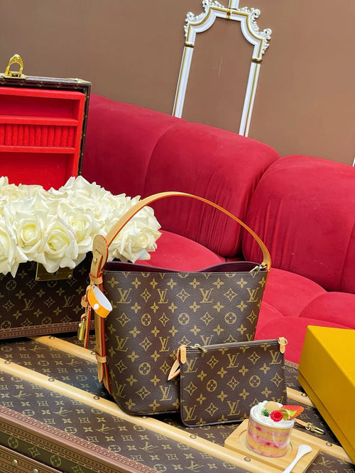 All In Monogram Canvas 8.3 in Handbag M29628