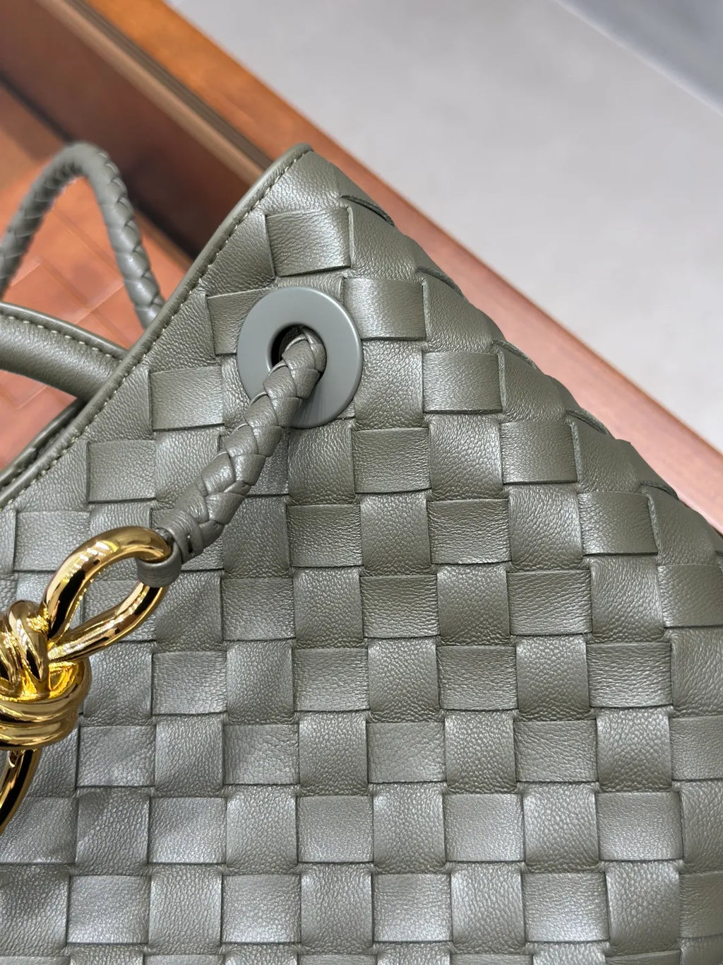 Andiamo Lambskin 9.8 in Handbag 766014
