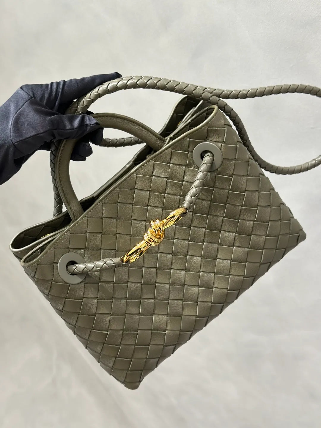 Andiamo Lambskin 9.8 in Handbag 766014