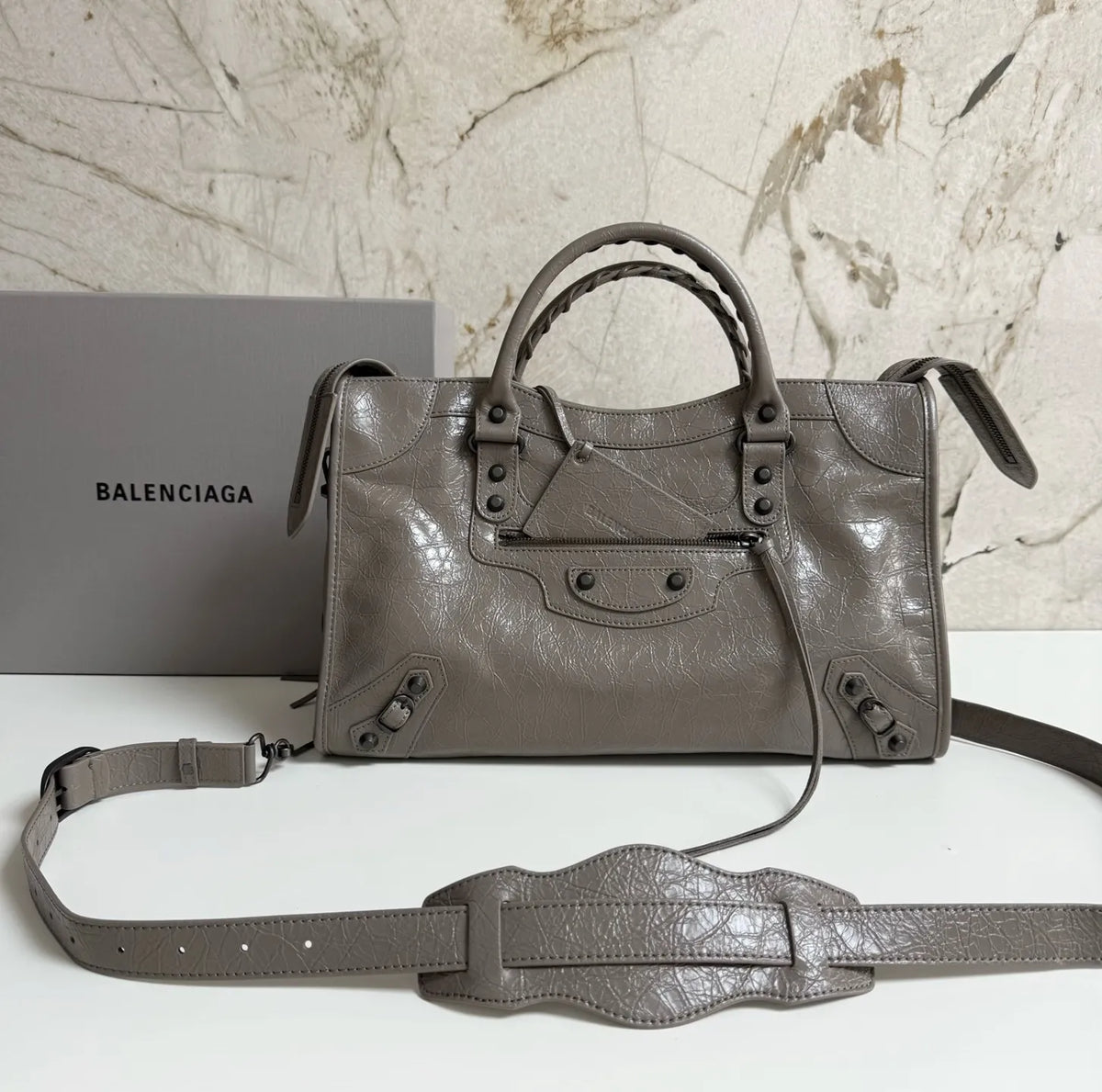 Balencia City Dark Walnut 15.0 in Bag 2626L118 217467