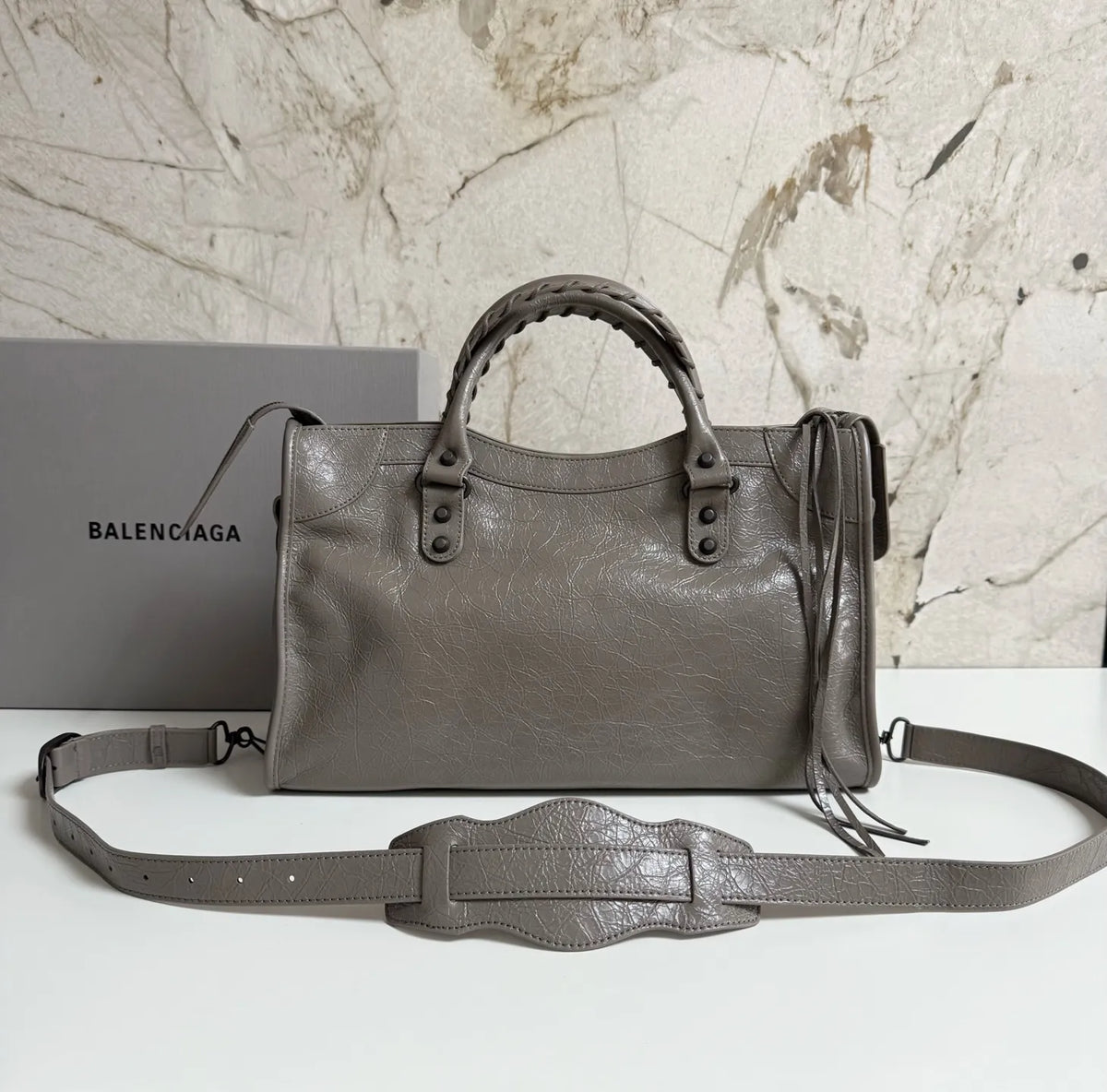 Balencia City Dark Walnut 15.0 in Bag 2626L118 217467