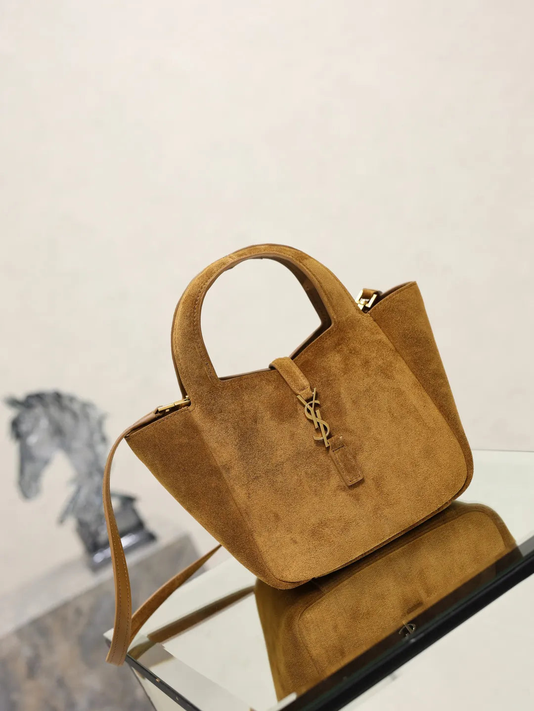Bea 7.1 in Leather Tote Bag 872469