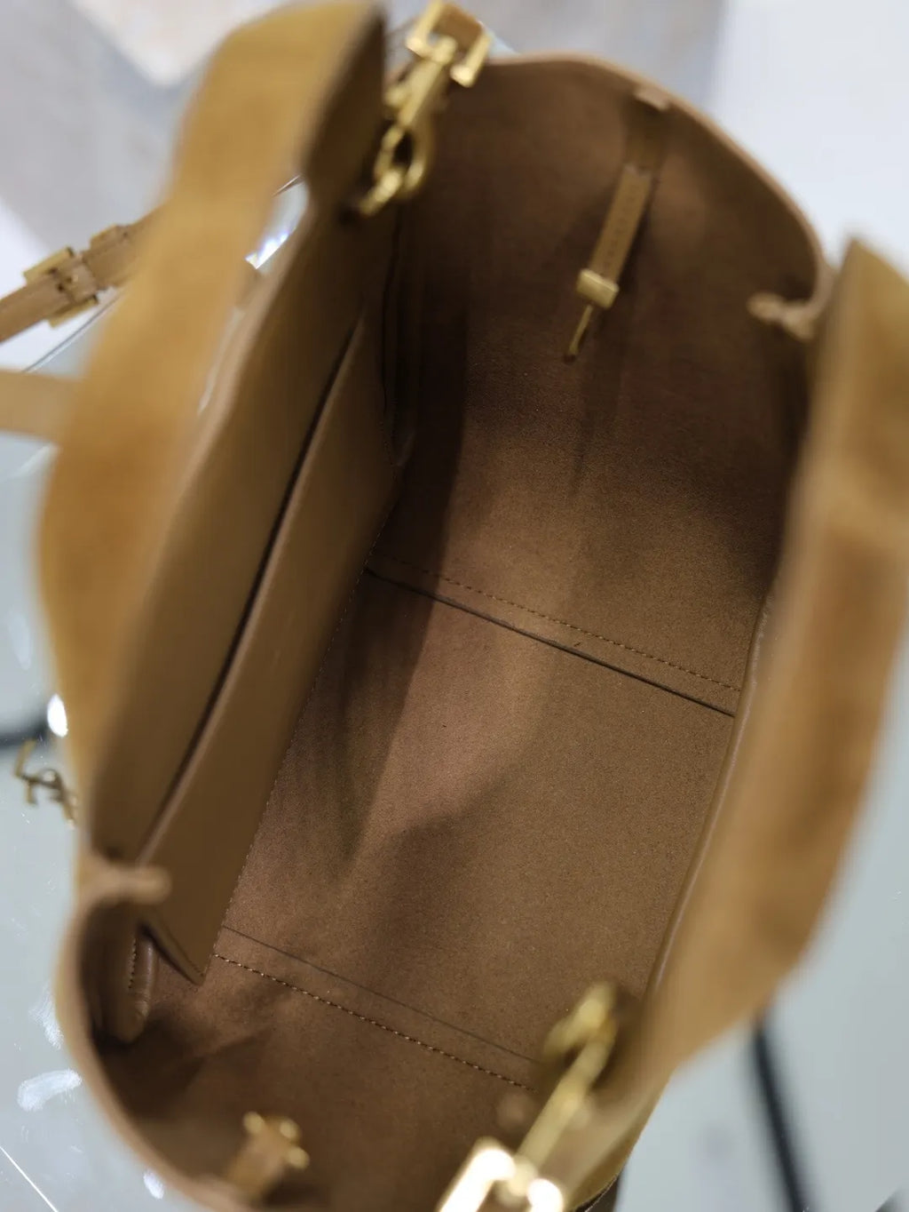 Bea 7.1 in Leather Tote Bag 872469