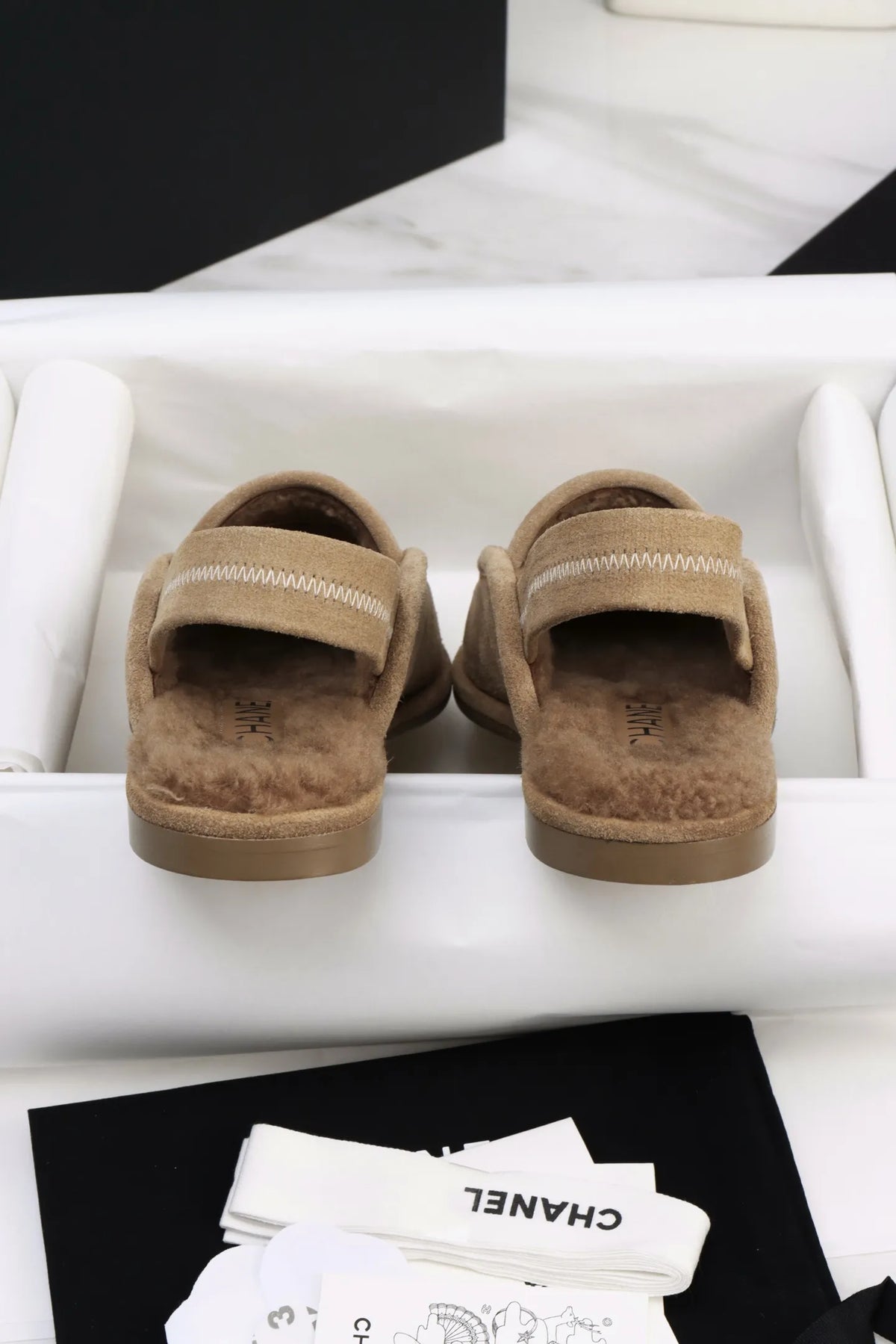 BEON 25 Maillard Plush Shoes 305031