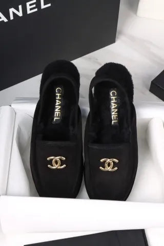 BEON 25K Black Plush Flats 305032
