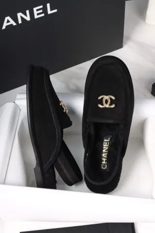 BEON 25K Black Plush Flats 305032