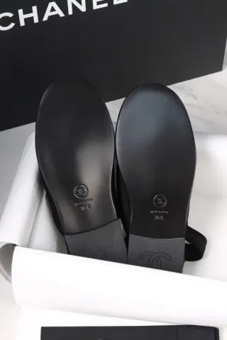 BEON 25K Black Plush Flats 305032