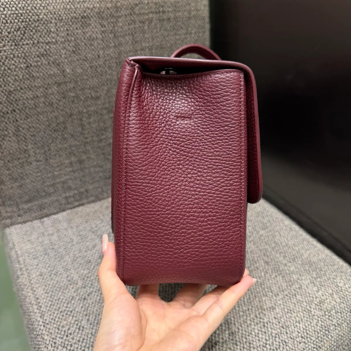 Blazy Maxi Flap Leather Shoulder Bag 140055
