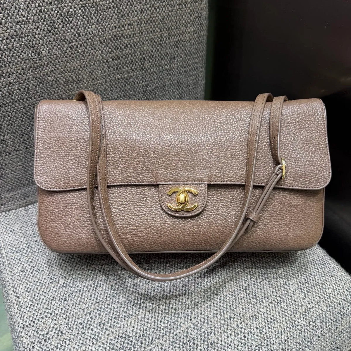 Blazy Maxi Flap Leather Shoulder Bag