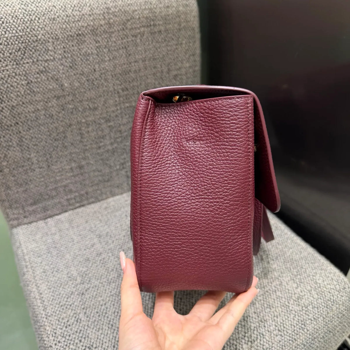 Blazy Maxi Flap Leather Shoulder Bag