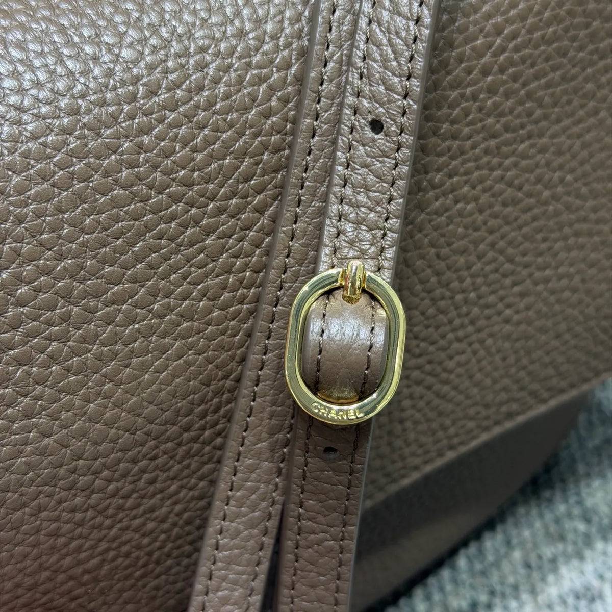 Blazy Maxi Flap Leather Shoulder Bag