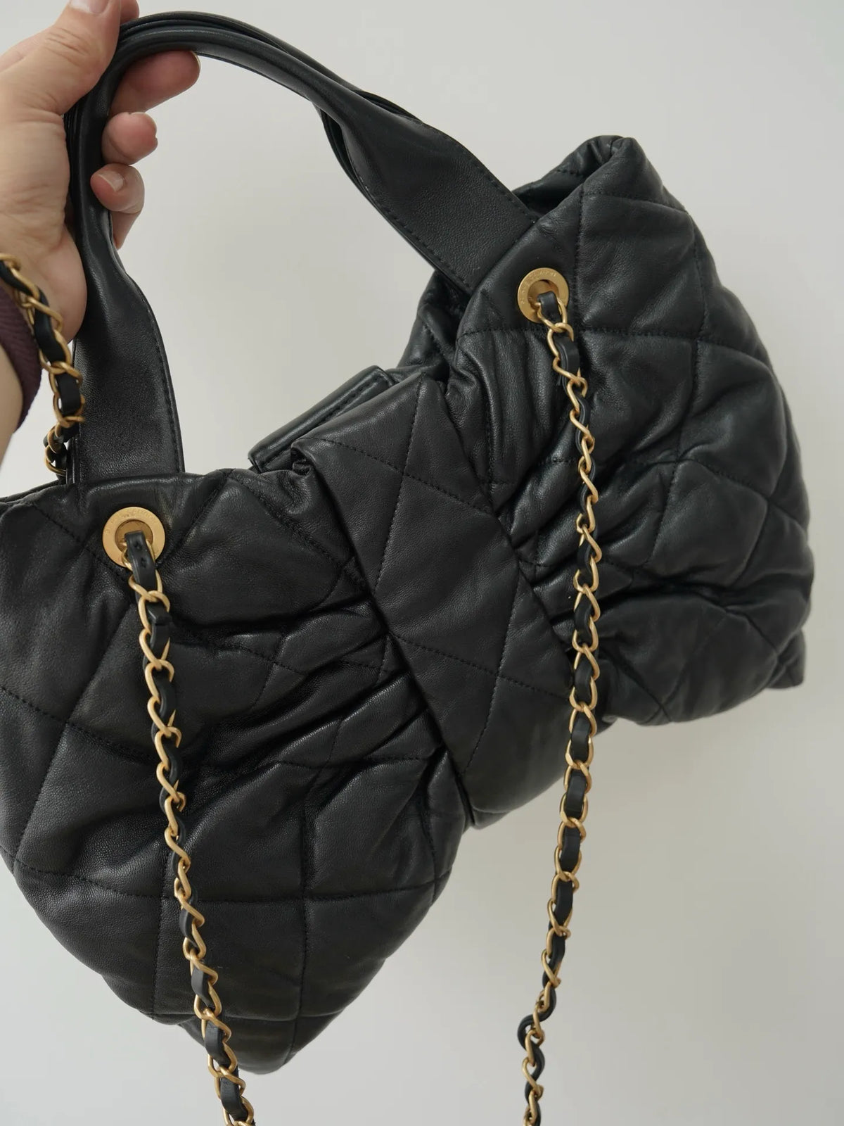 Bodin.joyeux 25K Medium Sheepskin Bow Handbag