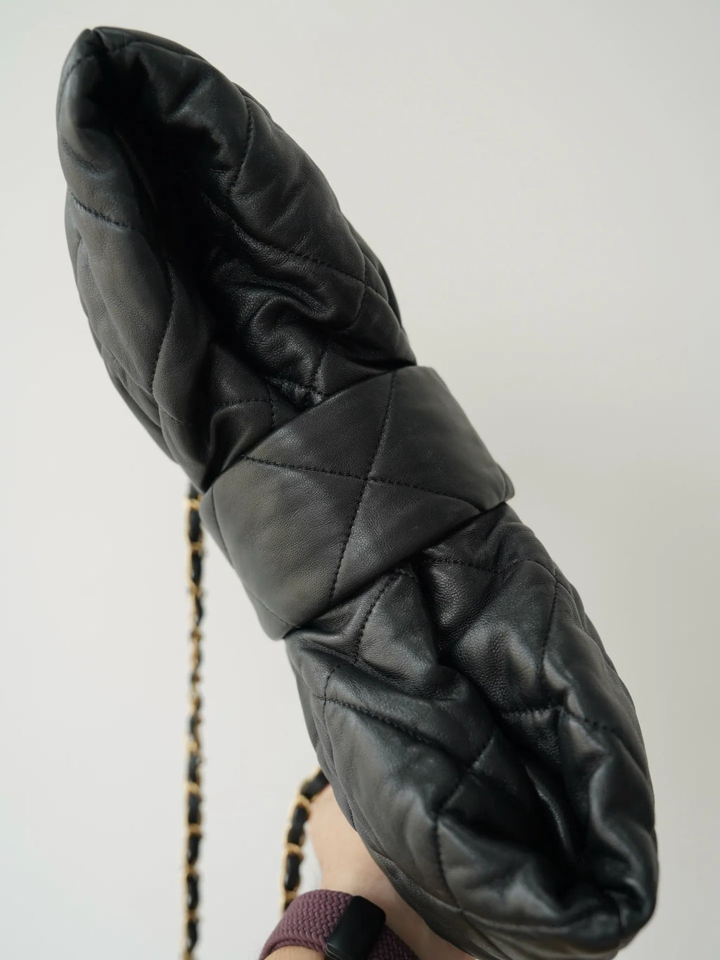 Bodin.joyeux 25K Medium Sheepskin Bow Handbag
