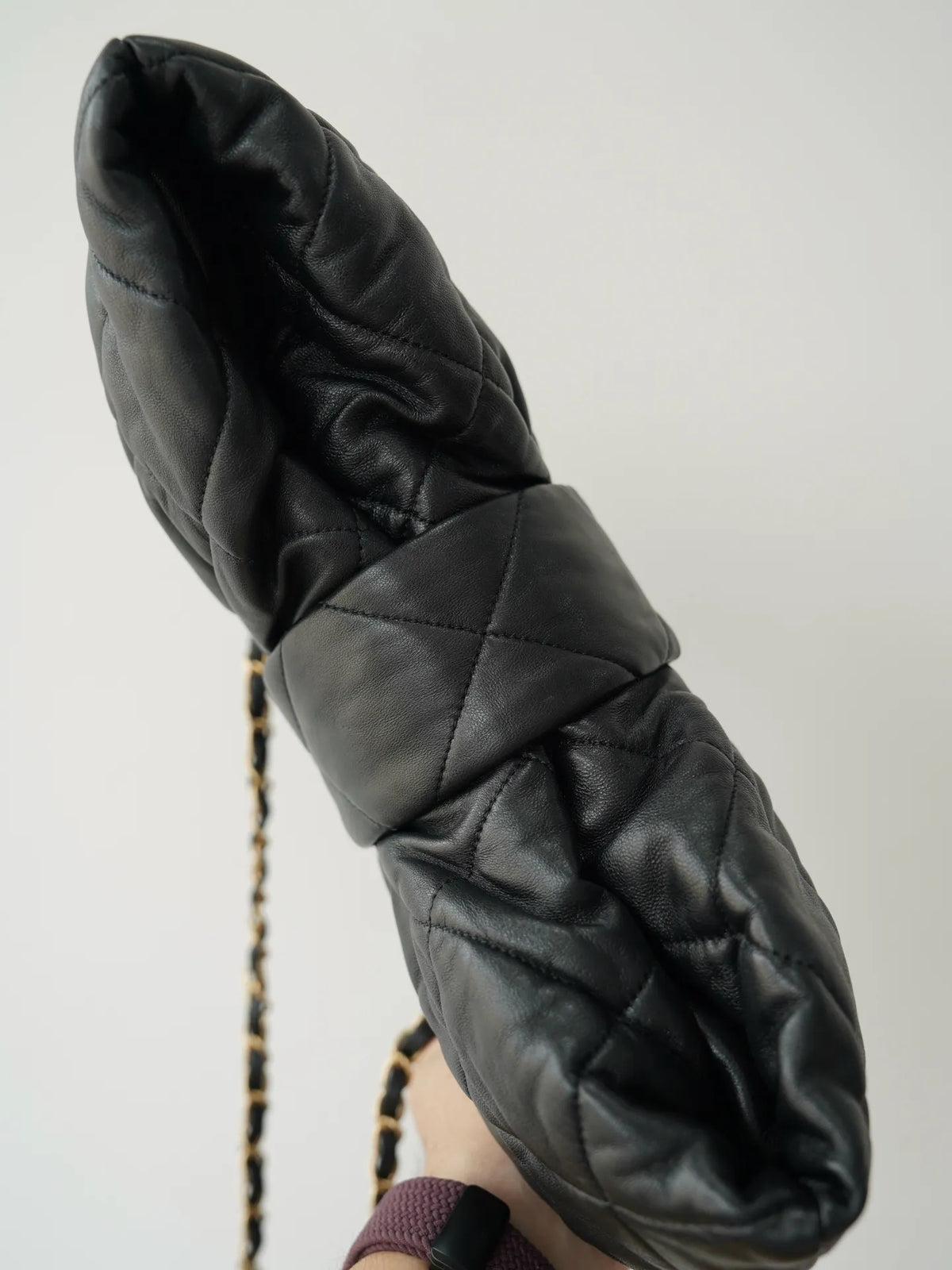 Bodin.joyeux 25K Medium Sheepskin Bow Handbag
