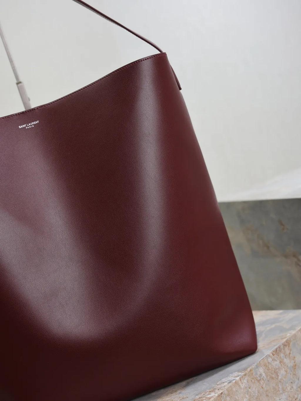 Bold 14.6 in Hobo Bag 819623