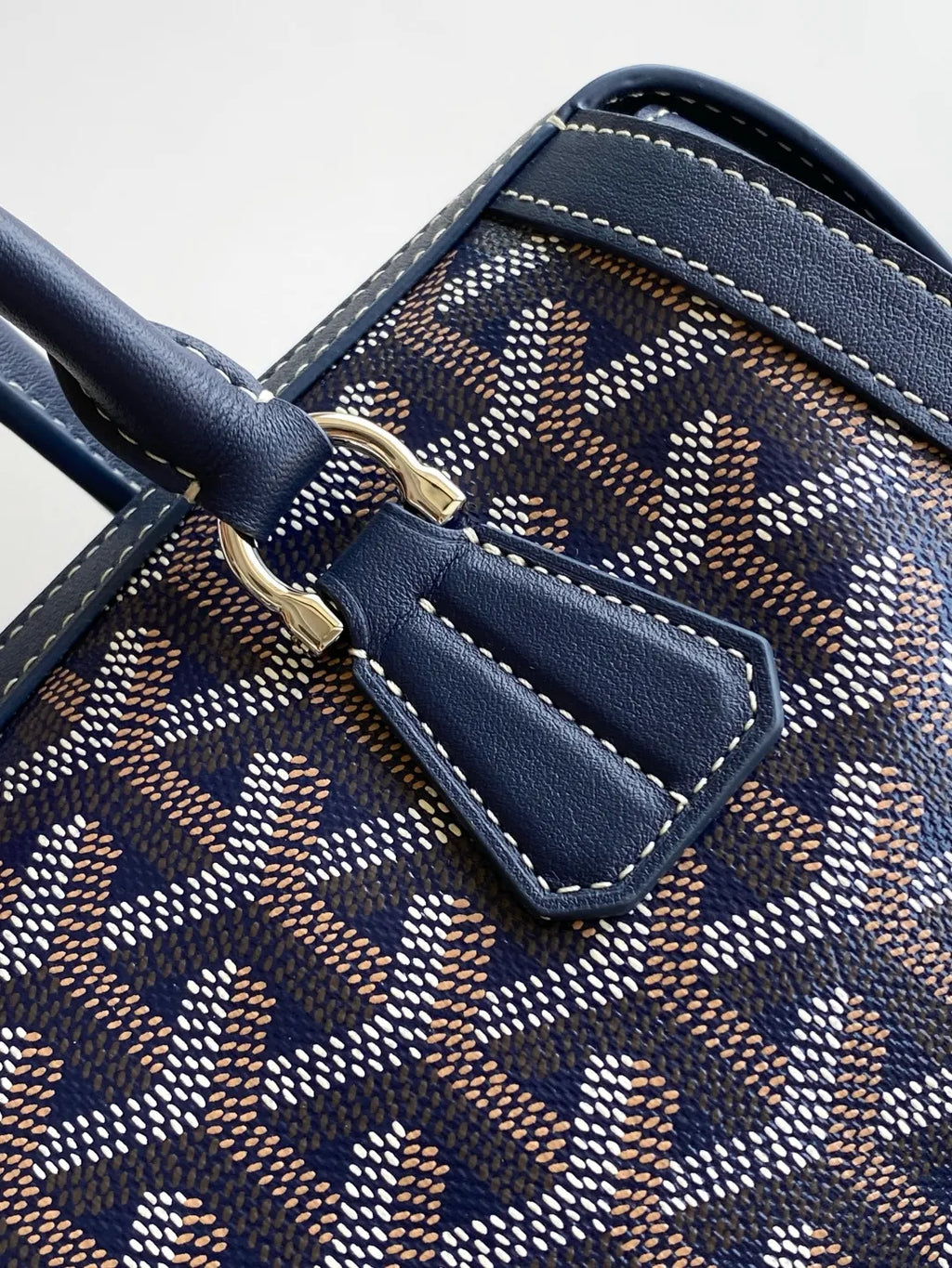 Bonbonniere Shoulder Bag Coated Canvas Leather 8039