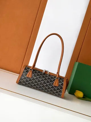 BONBONNIERE Trapezoidal Shoulder Bag Leather 8039