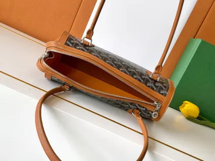 BONBONNIERE Trapezoidal Shoulder Bag Leather 8039