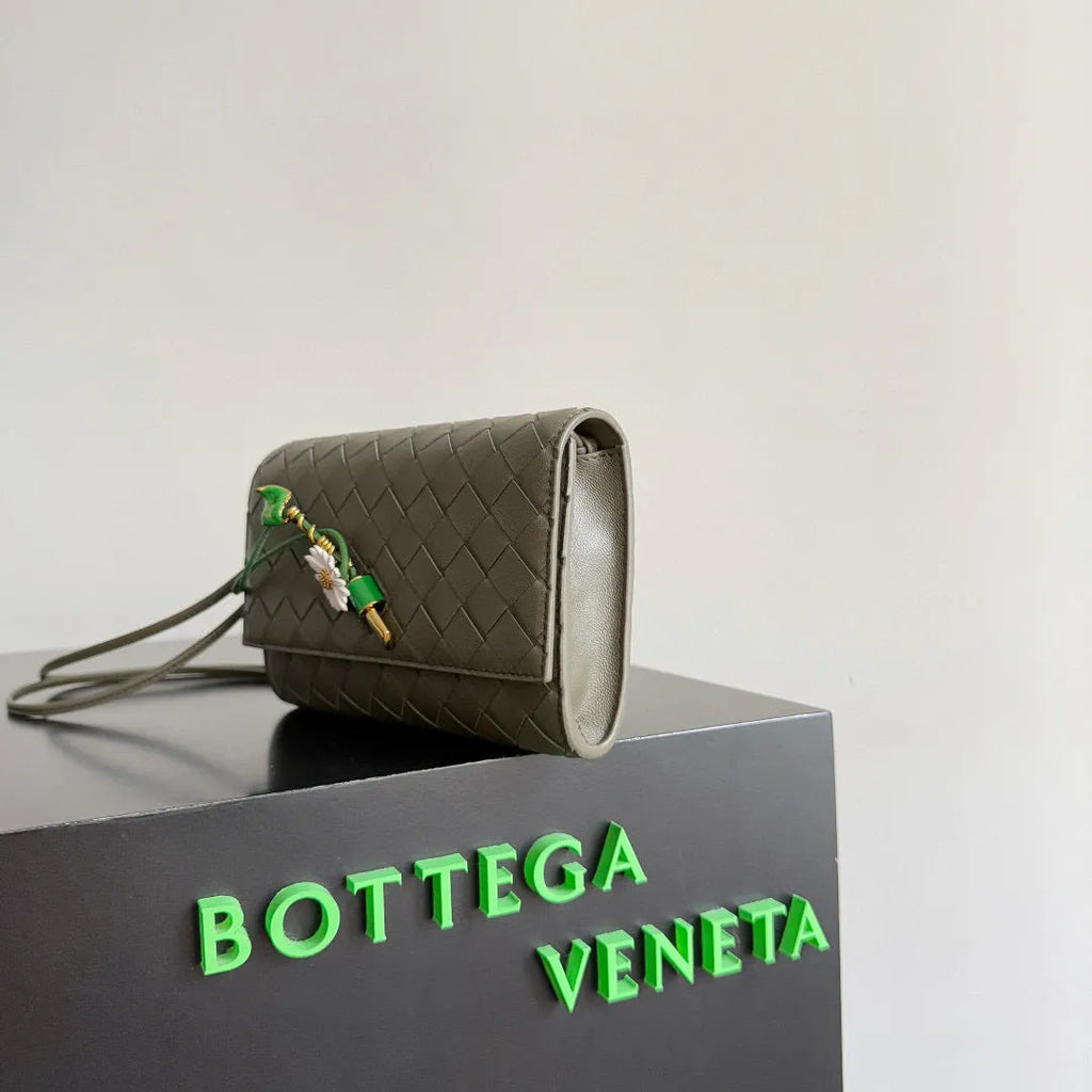 BOTT Women's BOTT Andiamo Pouch