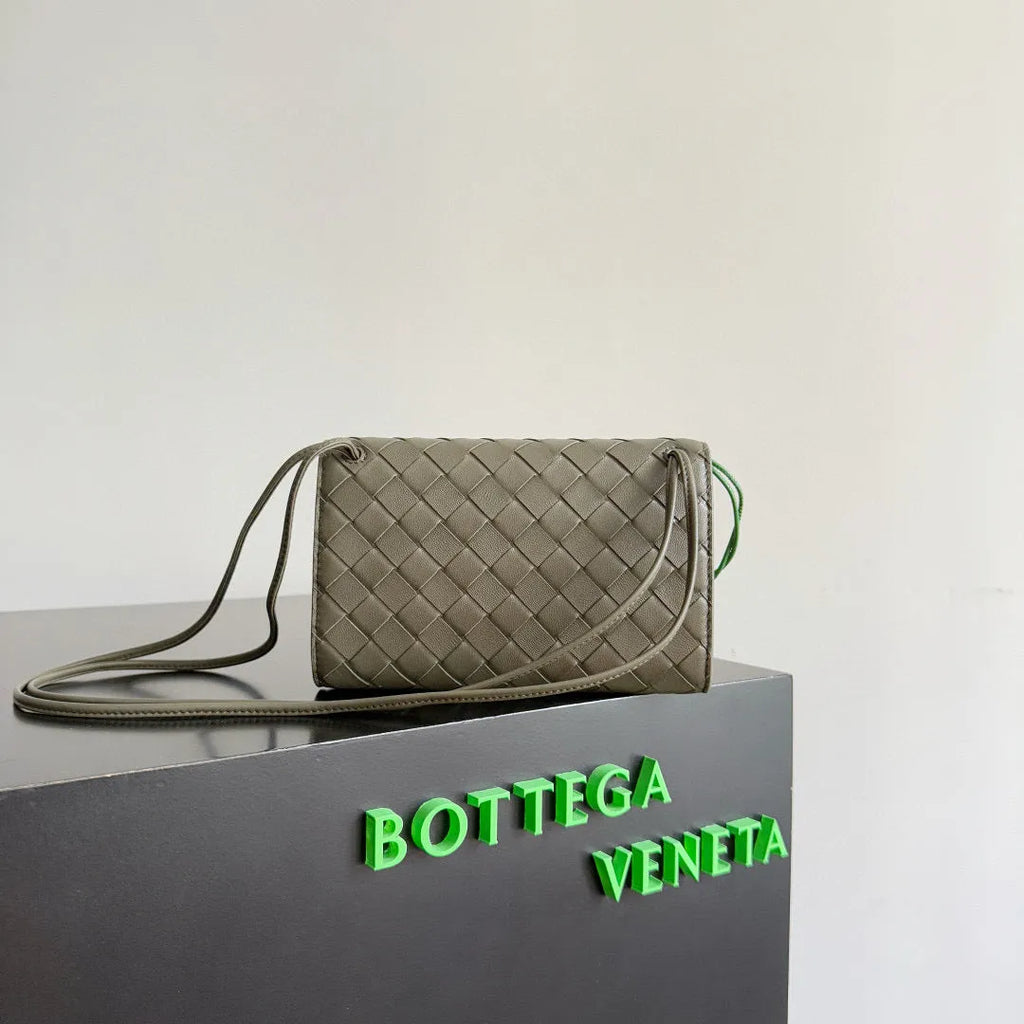 BOTT Women's BOTT Andiamo Pouch
