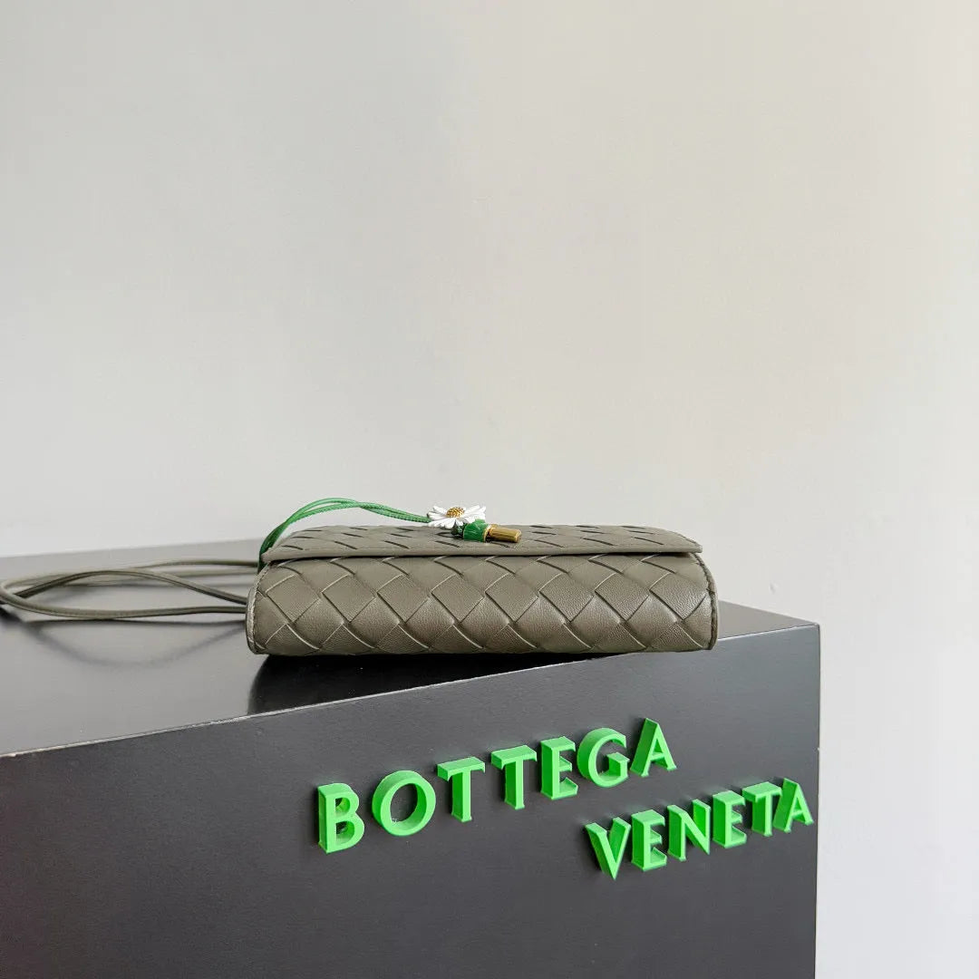 BOTT Women's BOTT Andiamo Pouch