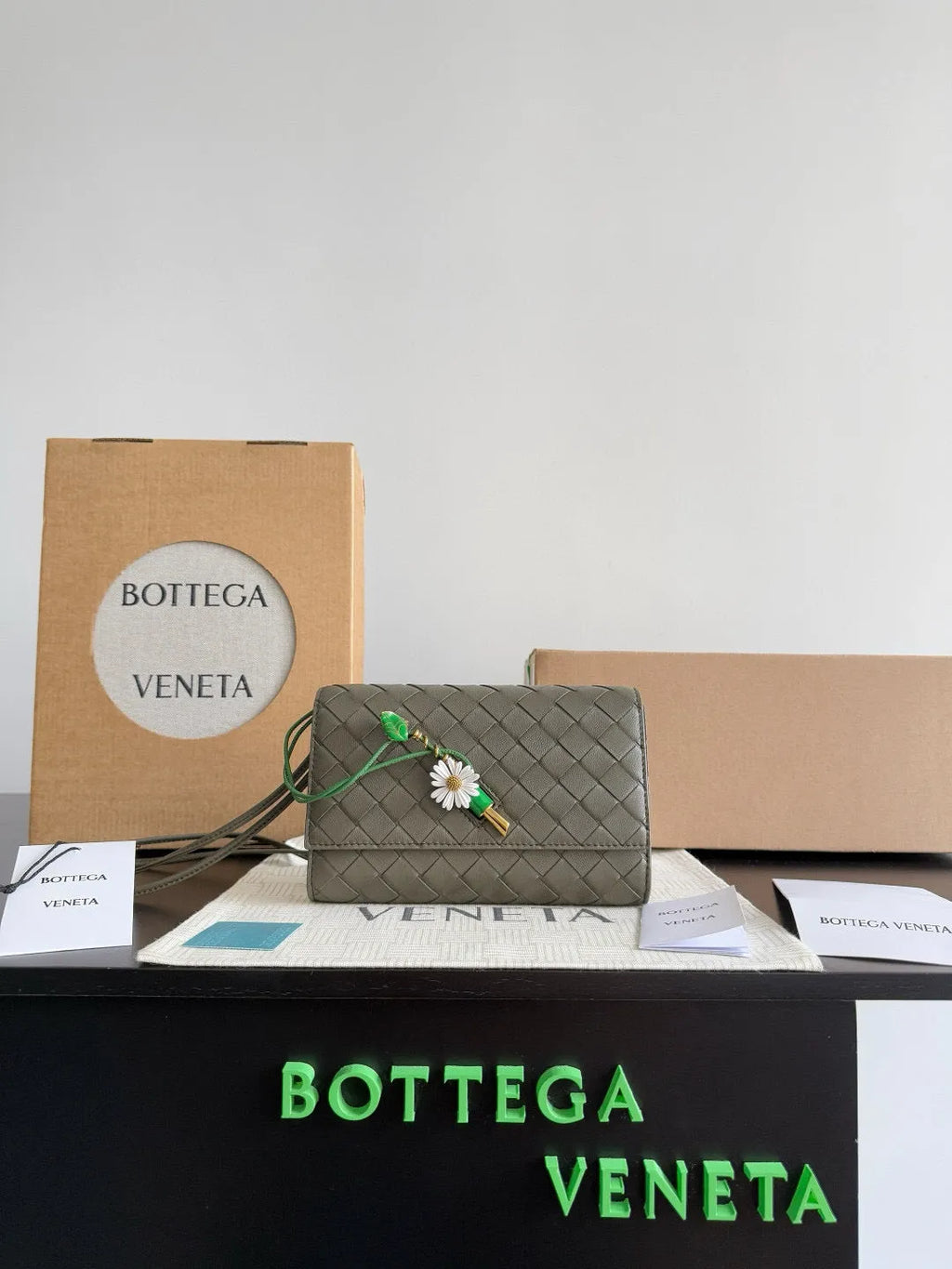 BOTT Women's BOTT Andiamo Pouch