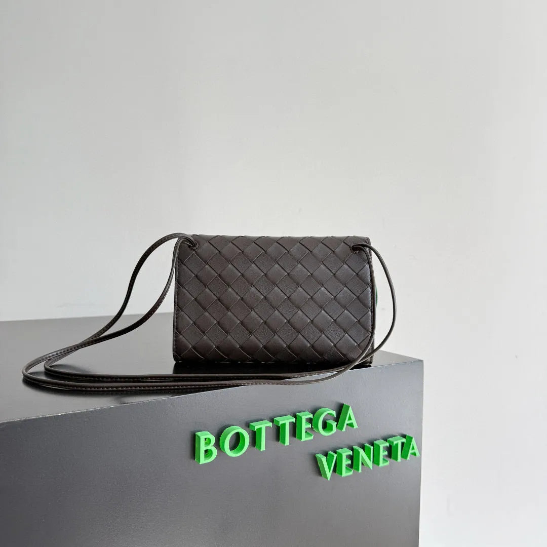 BOTT Women's BOTT V Andiamo Pouch