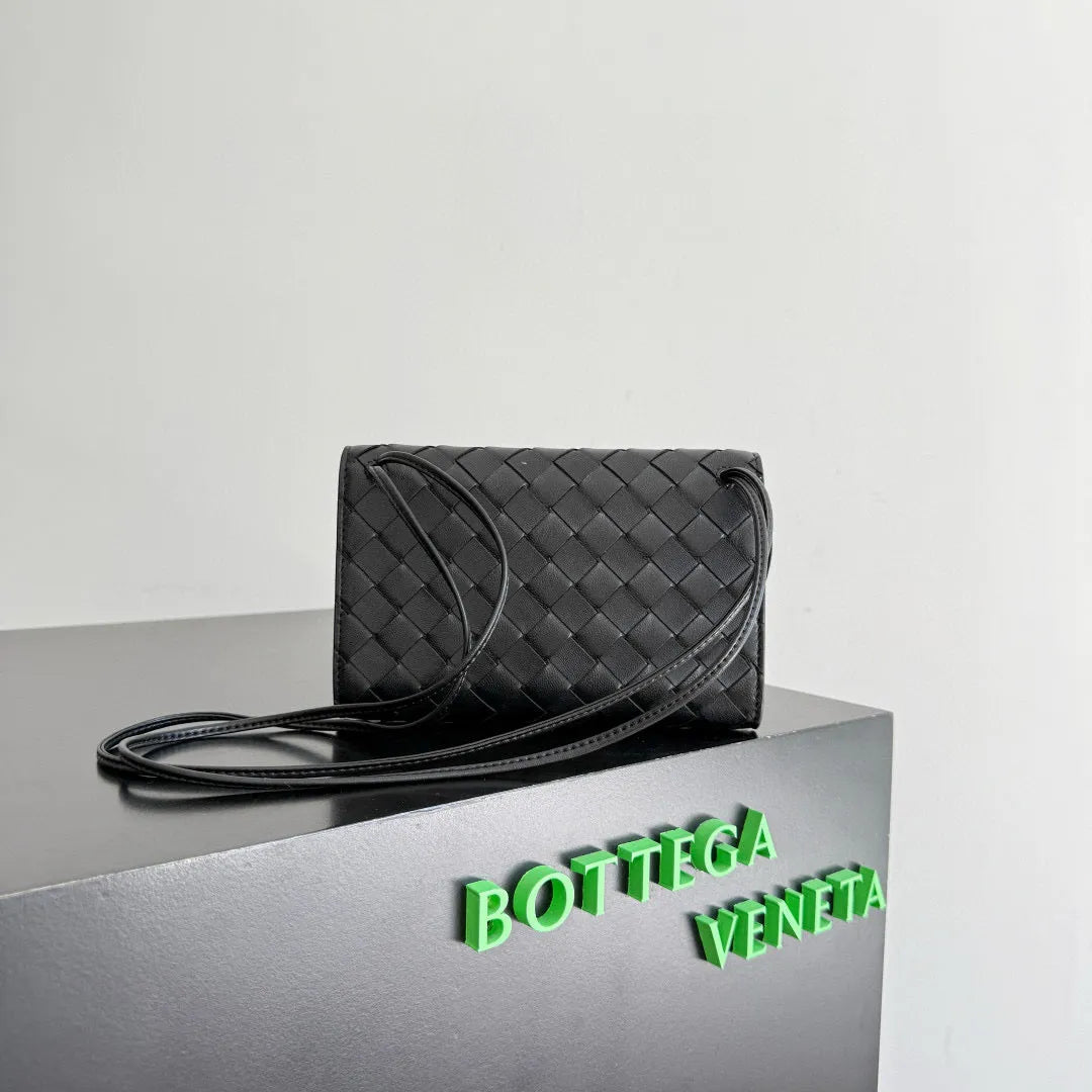 BOTT Women's Bott V Andiamo Pouch