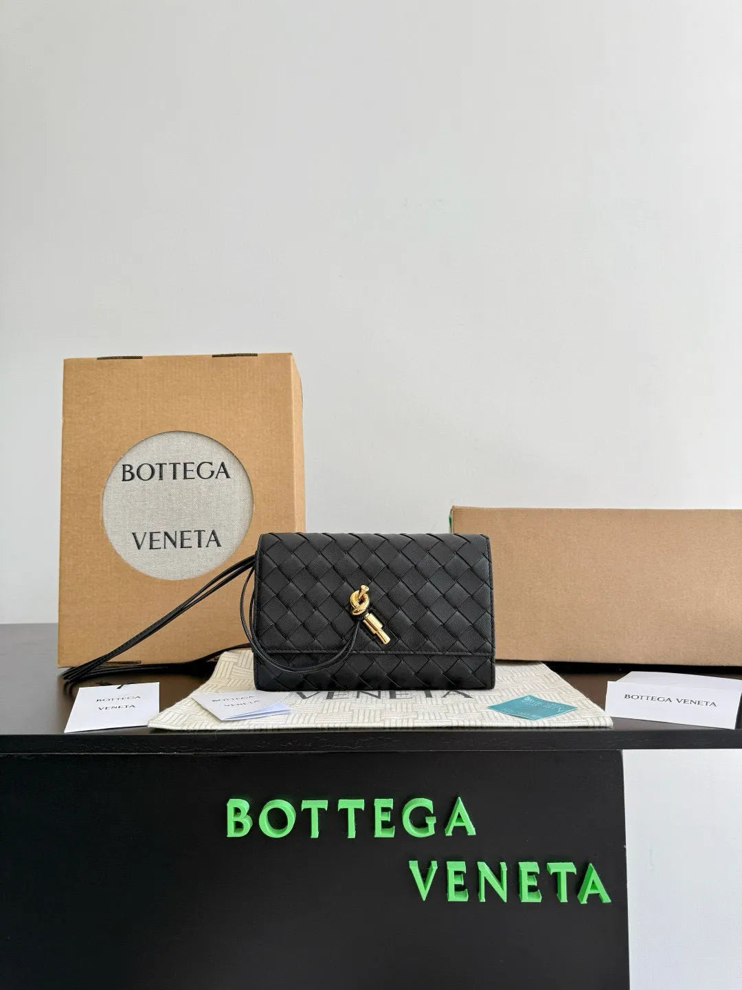 BOTT Women's Bott V Andiamo Pouch