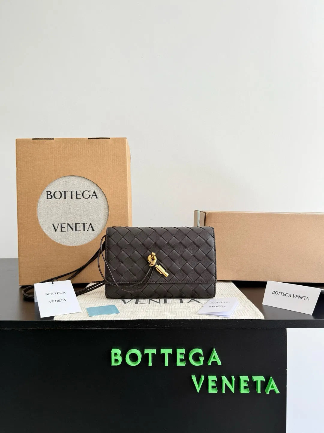 BOTT Women's Bott V Andiamo Pouch