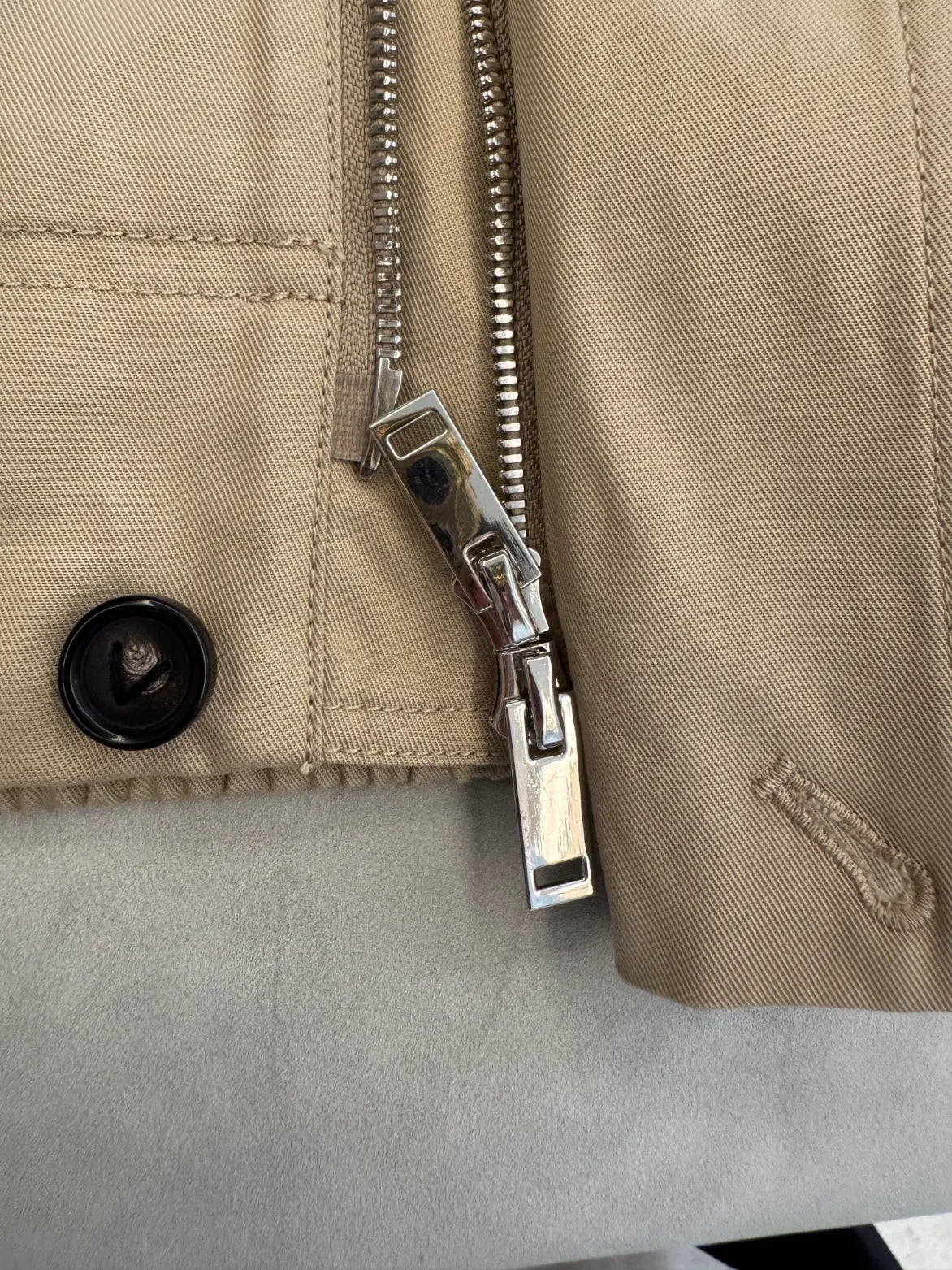BOTT Women's V Jacket