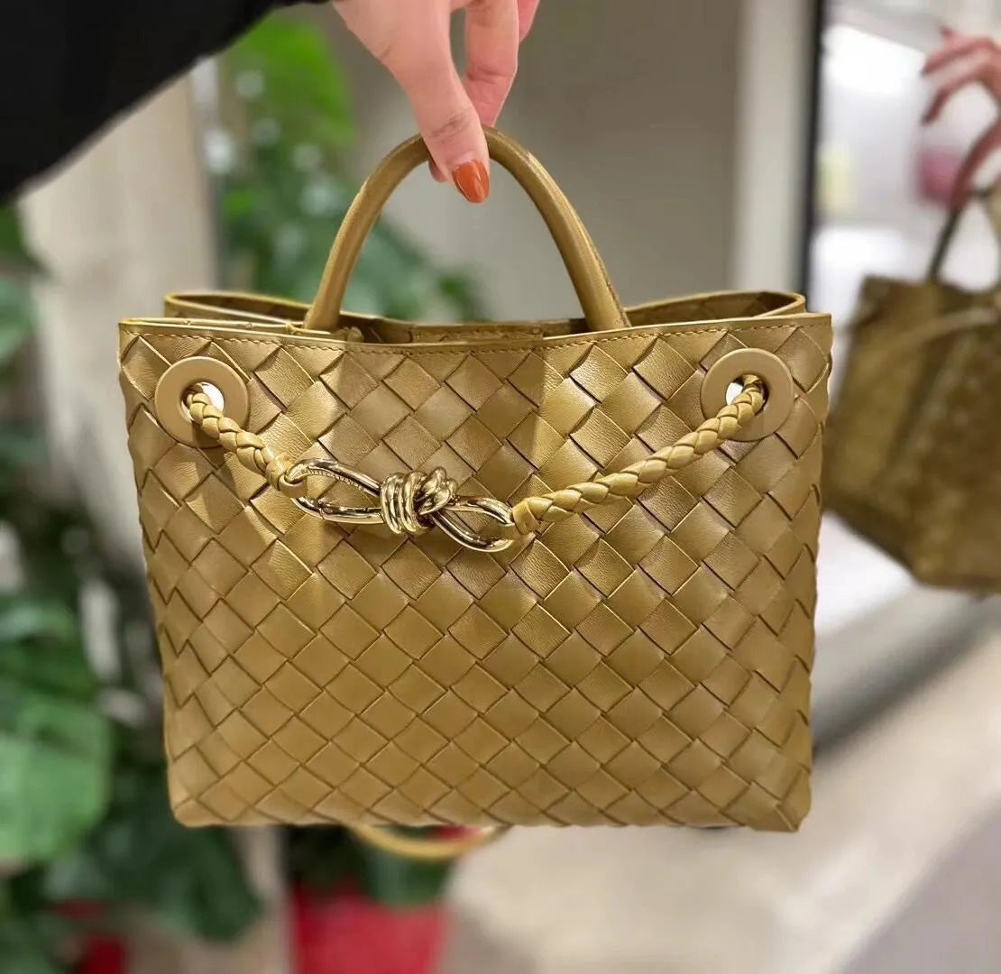 Bottega Veneta Woven Handbag 739107