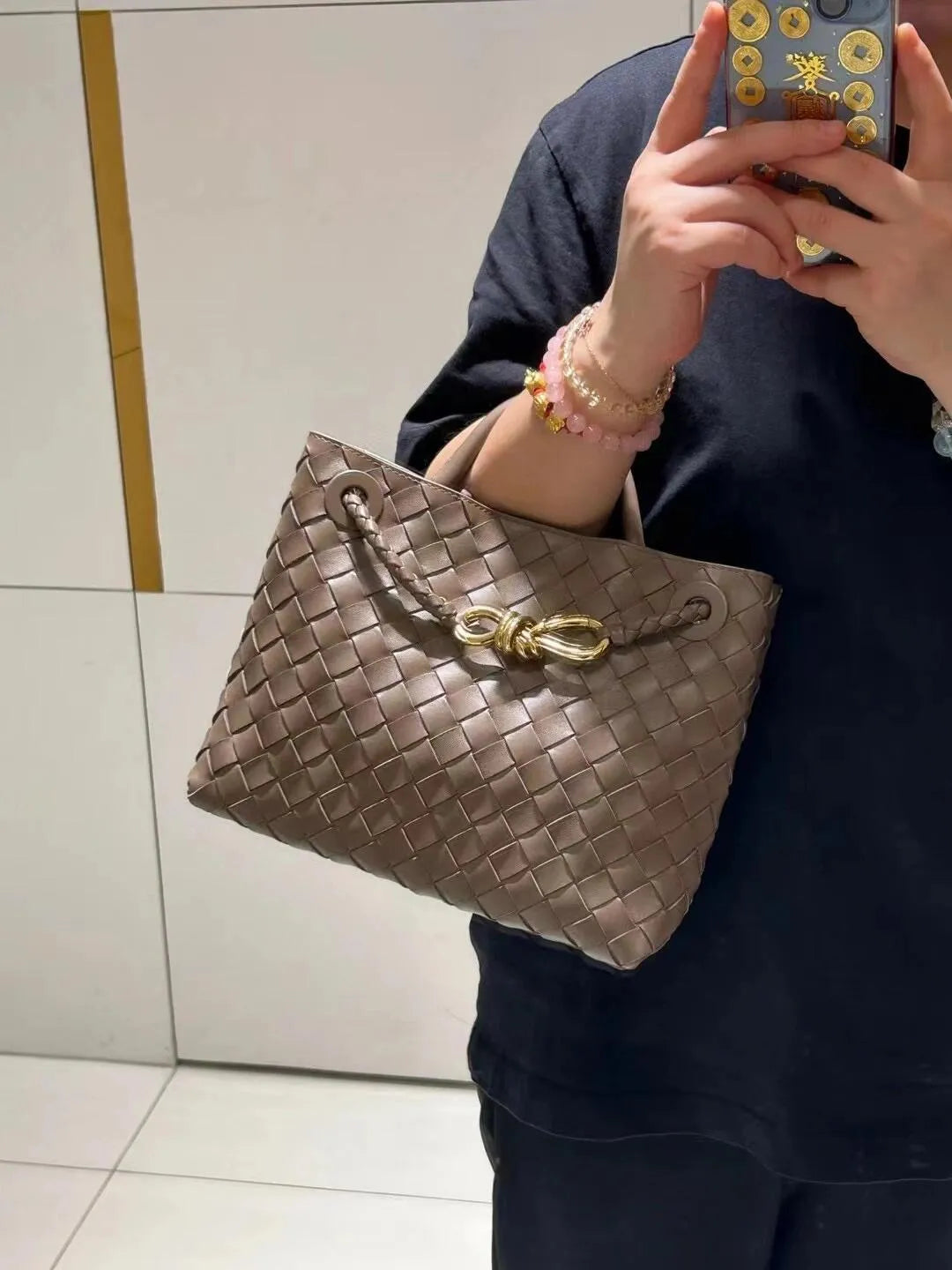 Bottega Veneta Woven Handbag 739107