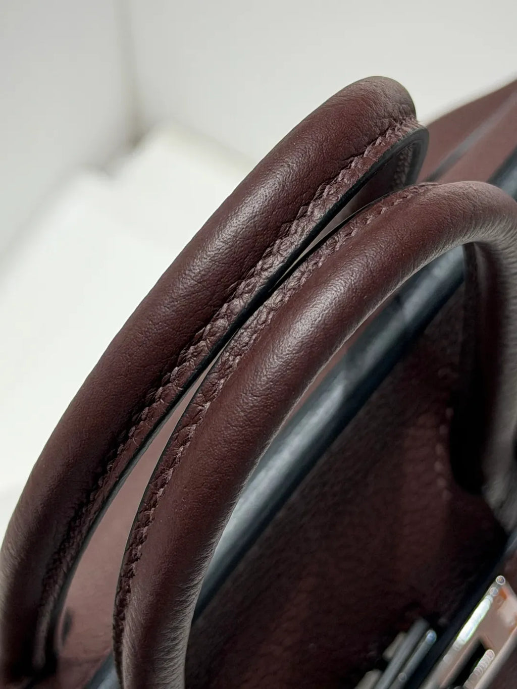 Boutique Amber Thread 25 Leather Bag Saddle Red Rouge Sellier