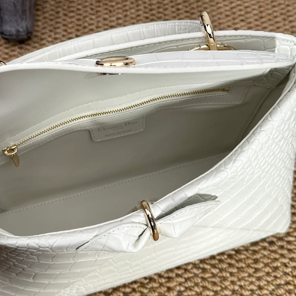 Bow-tie 11 in Crocodile Pattern Tote Bag 0737
