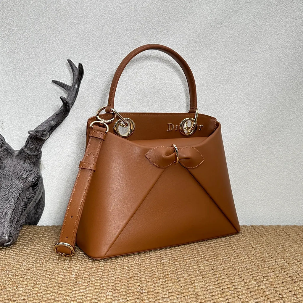 Bow-tie 11 in Tote Bag 0737