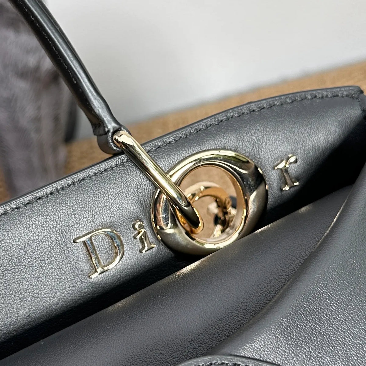Bow-tie 11 in Tote Bag 0737