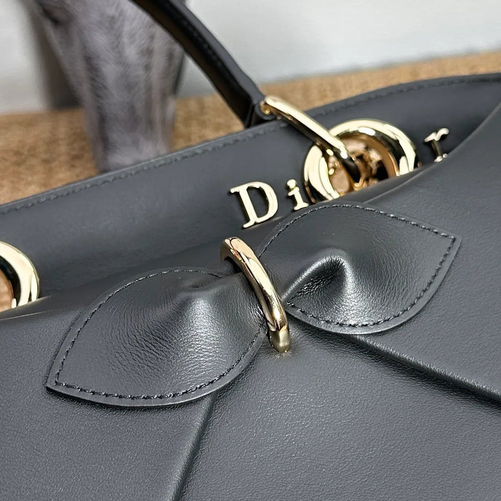 Bow-tie 11 in Tote Bag 0737