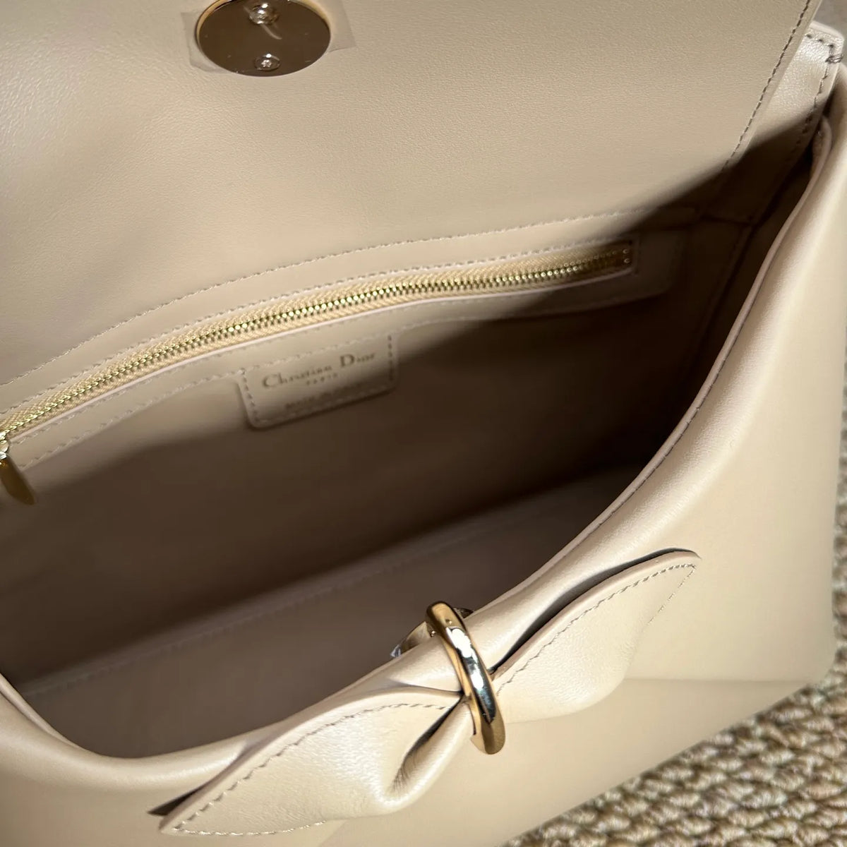 Bow-tie 11 in Tote Bag 0737
