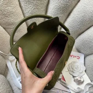 Bowling Leather 9.1 in Handbag AP5294