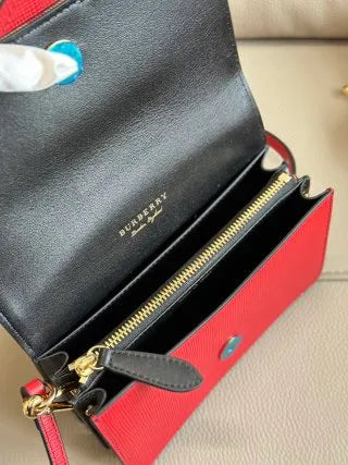 Burberry The Buckle Small Handbag Leather House Check 460160