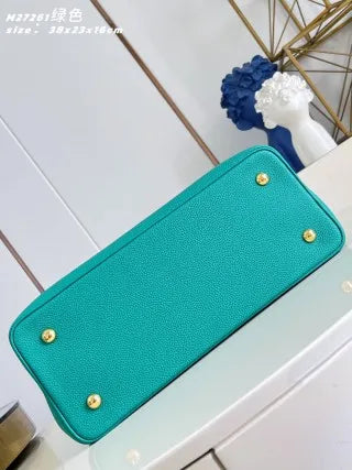 Capucines Souple 15 in Leather Bag M27261