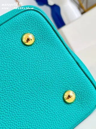 Capucines Souple 15 in Leather Bag M27261