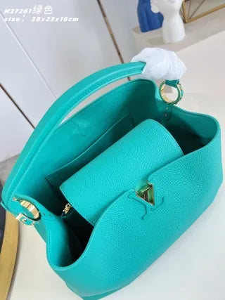 Capucines Souple 15 in Leather Bag M27261