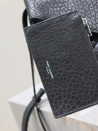 Cassandra 9.1 in Lambskin Messenger Bag 801490
