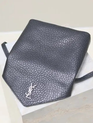 Cassandra 9.1 in Lambskin Messenger Bag 801490