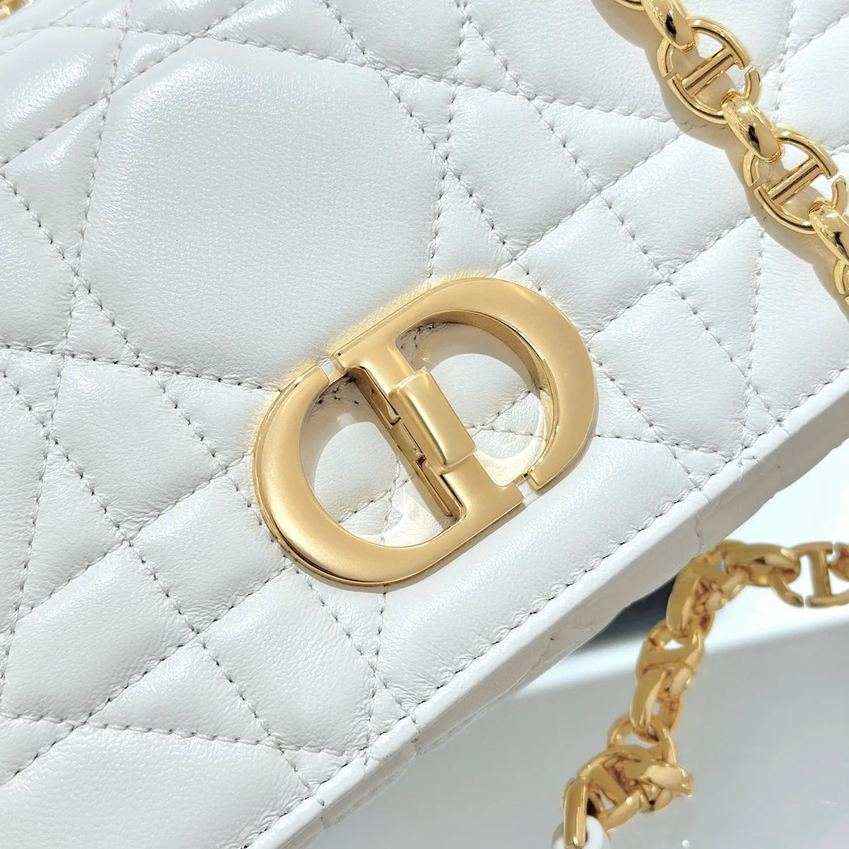 CD Caro 20 Cannage Lambskin Small Shoulder Bag White 135374