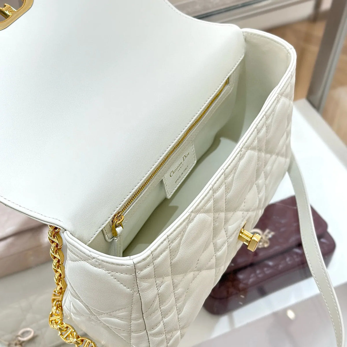 CD Caro Cannage Chain Shoulder Bag White 135384