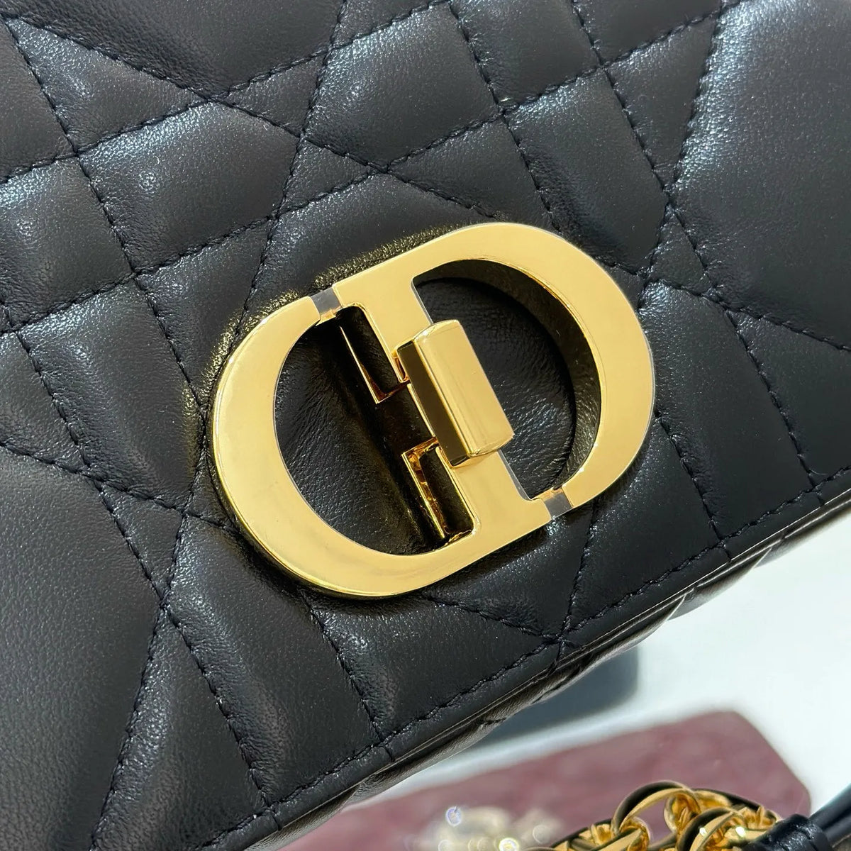 CD Caro Medium Lambskin Flap Shoulder Bag Black 135391