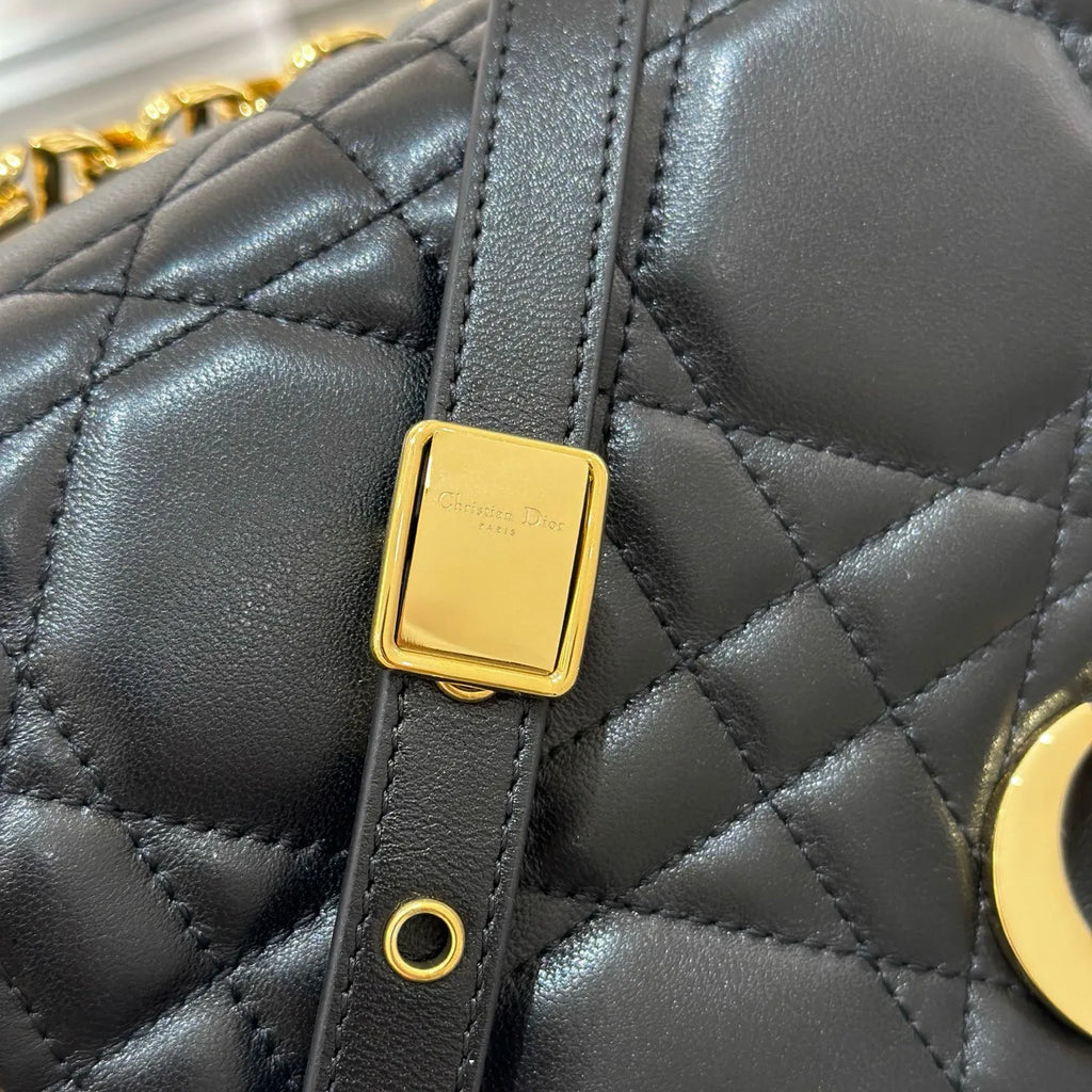 CD Caro Medium Lambskin Flap Shoulder Bag Black 135391